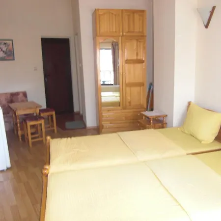 Antoaneta Πανσιόν 2*